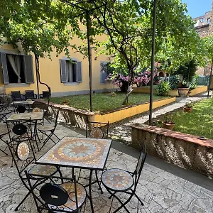  Hostal New Generation Italia